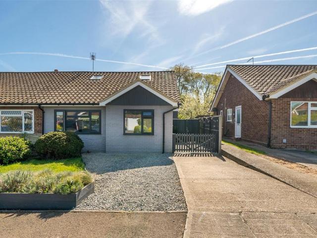 Bungalow for sale in South Tankerton, The Bridge