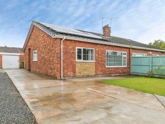 Bungalow for sale in Airmyn