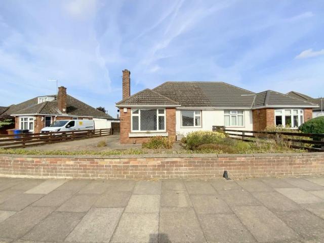 Bungalow for sale in Weelsby, Cleethorpes