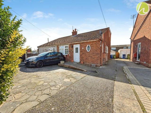 Bungalow for sale in Corringham, Essex