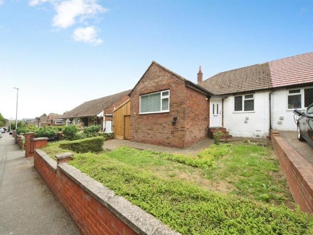 Bungalow for sale in Spring Park, Luton