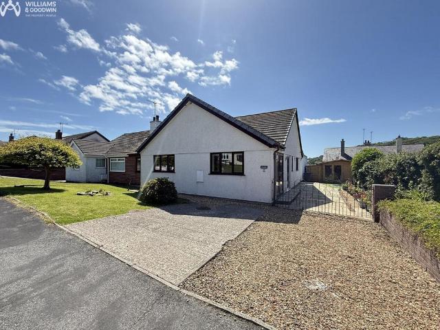 Bungalow for sale in Llangefni, Wales