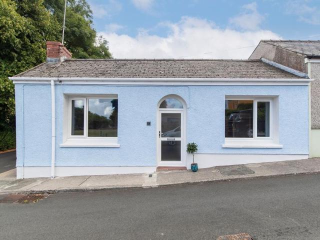 Bungalow for sale in Monkton, Pembroke