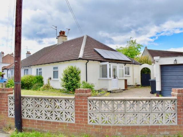 Bungalow for sale in Pachesham Park, Surrey
