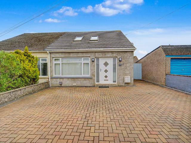 Bungalow for sale in Bryntirion, Wales