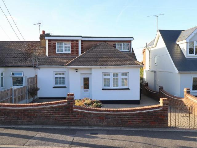 Bungalow for sale in Rayleigh, Rochford