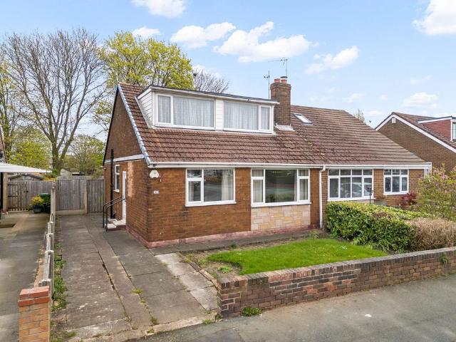 Bungalow for sale in Wilderspool, Warrington