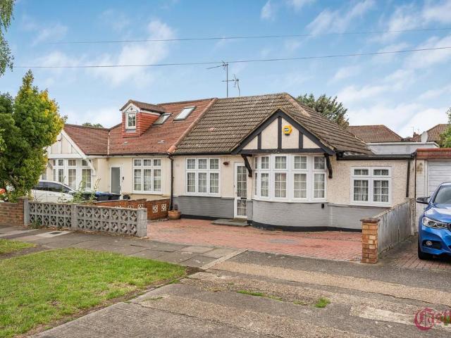 Bungalow for sale in Ponders End, Greater London
