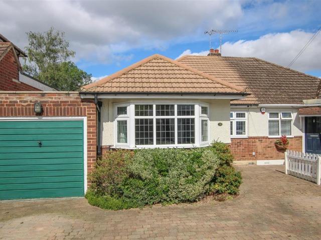 Bungalow for sale in Navestock Side, Essex
