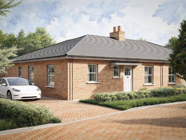 Bungalow for sale in Chipping Hill, Essex