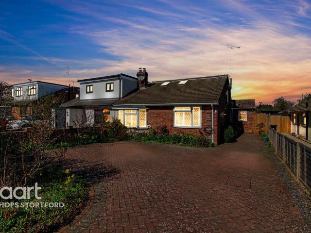 Bungalow for sale in Duton Hill, Essex