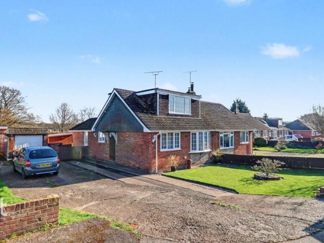 Bungalow for sale in Bridgefield, Kent