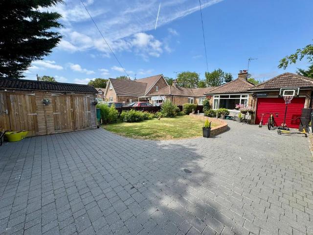 Bungalow for sale in Bridgefield, Kent