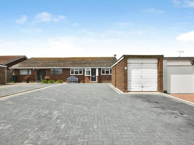 Bungalow for sale in Palm Bay, Acol
