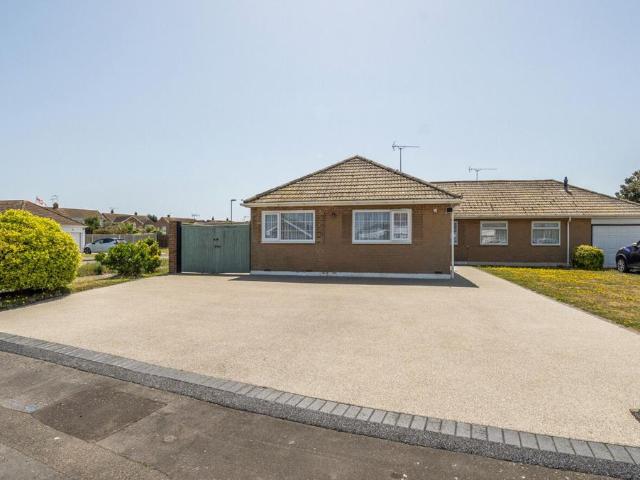 Bungalow for sale in Littlecote, West Sussex