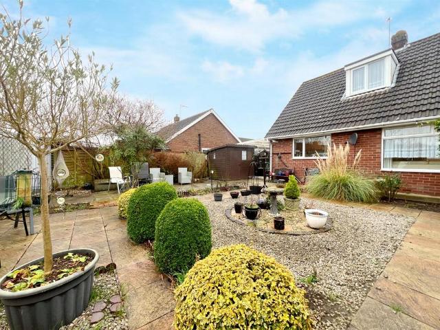Bungalow for sale in Elloughton-cum-Brough, Brough