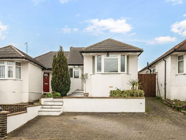 Bungalow for sale in Brunswick Park, Greater London