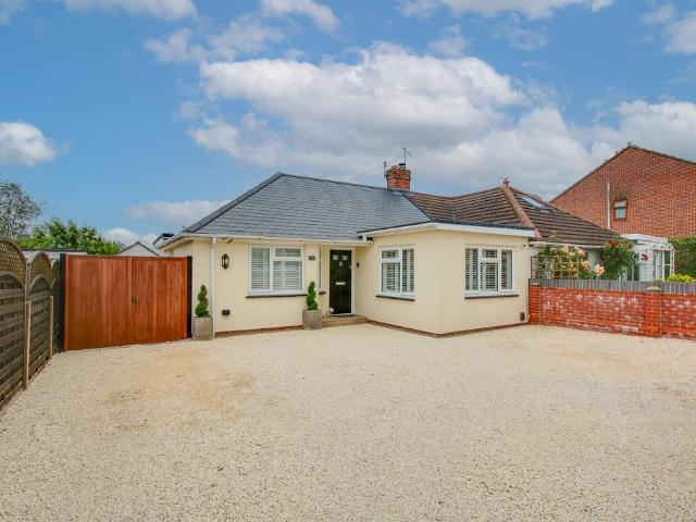 Bungalow for sale in Weston Common, City Of Southampton