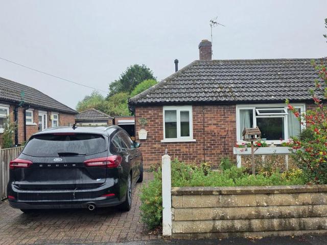 Bungalow for sale in Alderminster, Warwickshire