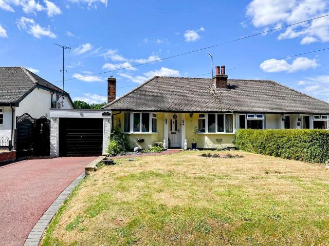 Bungalow for sale in Sawbridgeworth, Colliers End