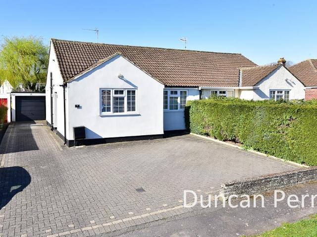 Bungalow for sale in Fretherne, Hertfordshire