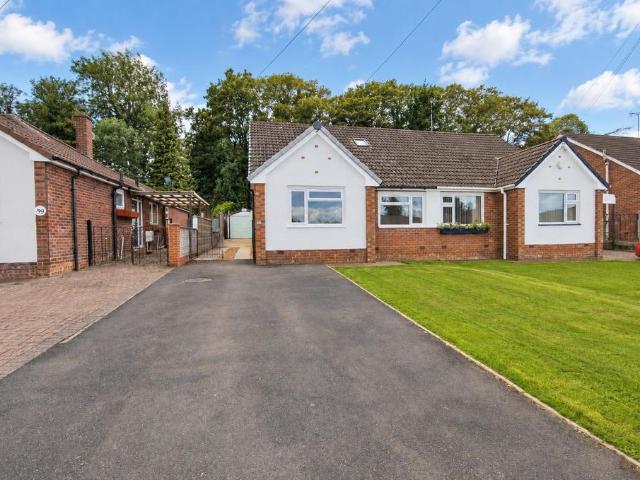Bungalow for sale in Overslade, New Bilton