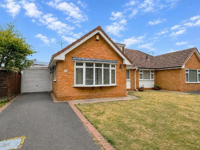 Bungalow for sale in Alderminster, Warwickshire