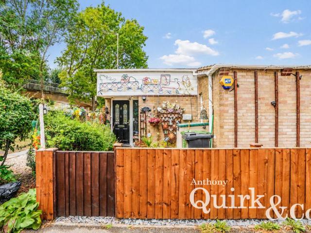 Bungalow for sale in Vange, Essex