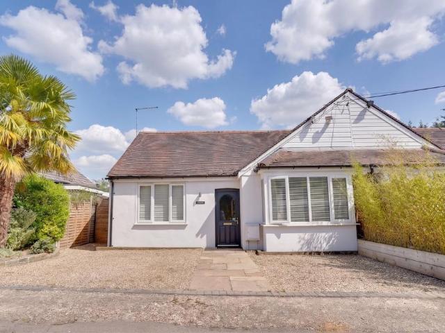 Bungalow for sale in Sawbridgeworth, Colliers End