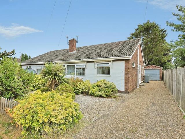 Bungalow for sale in Crostwick, Norfolk