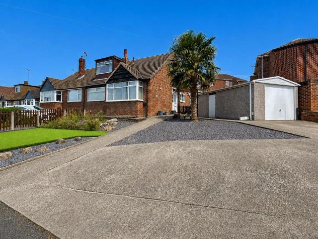 Bungalow for sale in Farsley, West Yorkshire