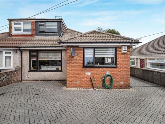 Bungalow for sale in Gilfach, Wales