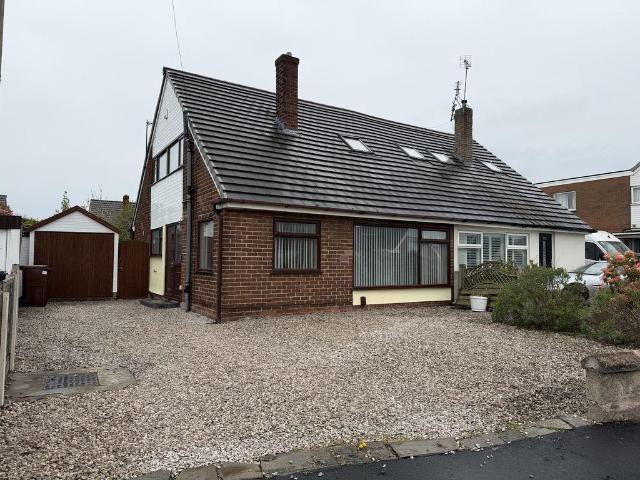 Bungalow for sale in Waddicar, Sefton