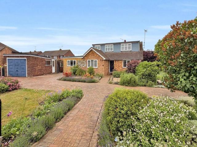 Bungalow for sale in East Rainham, Gillingham