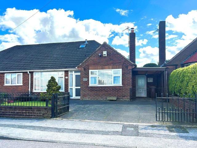 Bungalow for sale in Brownhills, West Midlands