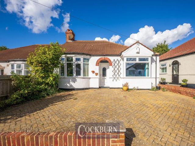 Bungalow for sale in Edgebury, Greater London