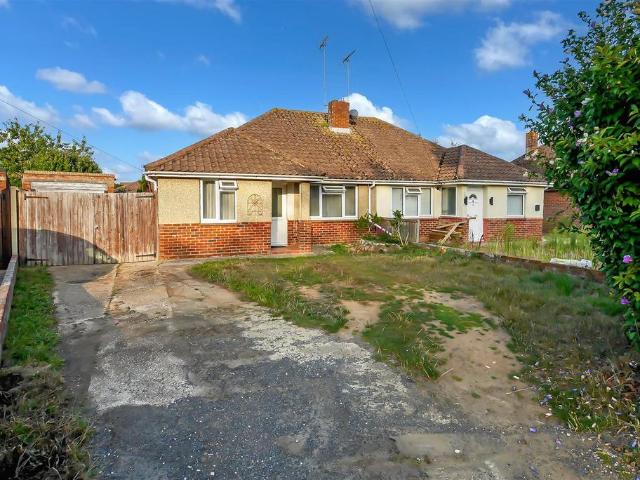 Bungalow for sale in Wick, Clapham