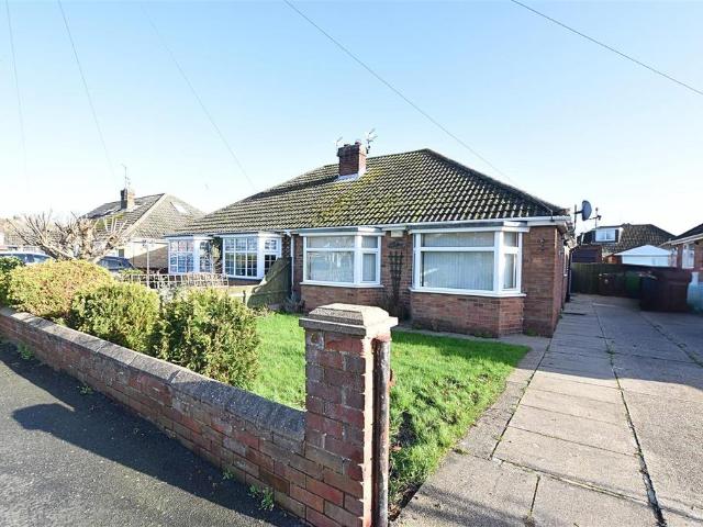 Bungalow for sale in New Waltham