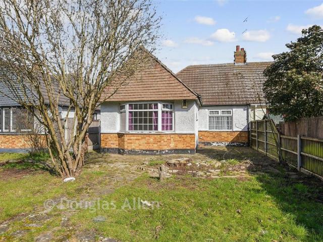 Bungalow for sale in Alton Barnes, Essex