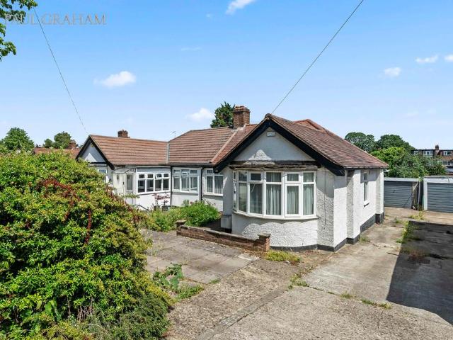 Bungalow for sale in Beddington, Greater London