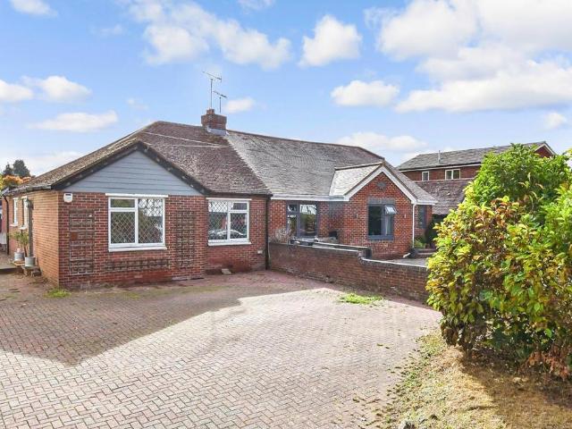 Bungalow for sale in Midway, Kent