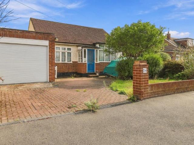 Bungalow for sale in Little Thurrock, Grays