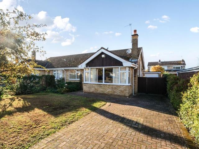 Bungalow for sale in Grantham, South Kesteven