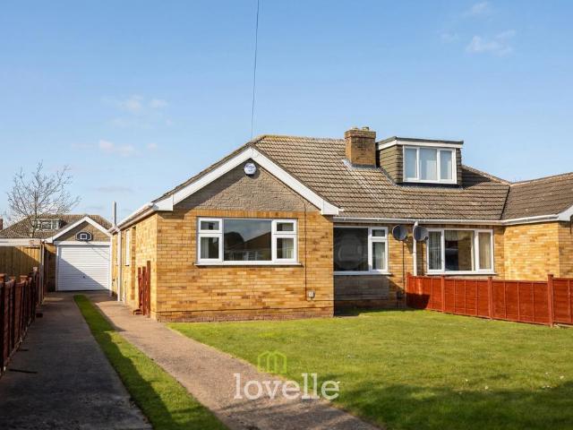Bungalow for sale in Weelsby, Cleethorpes