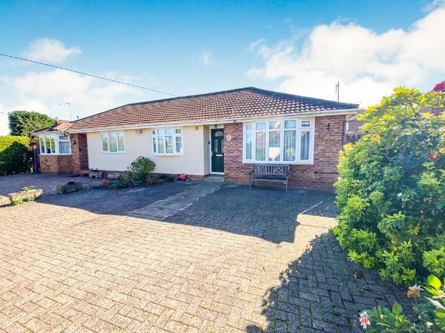 Bungalow for sale in Netley Hill, Eastleigh