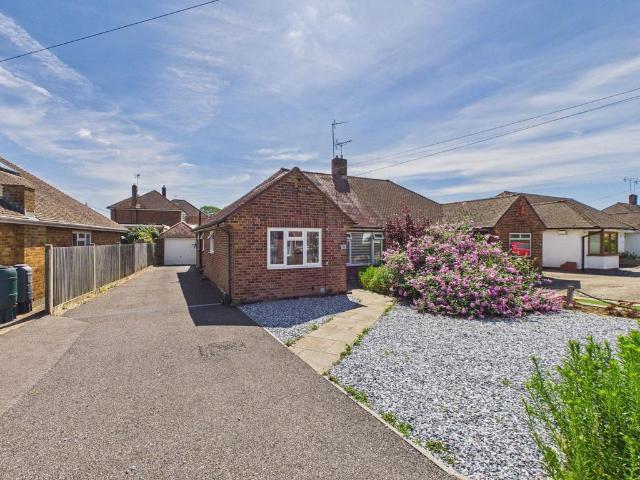 Bungalow for sale in Highwood, Horsham