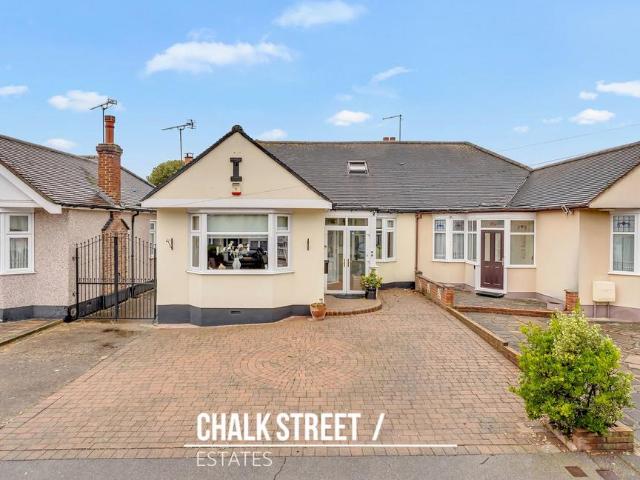 Bungalow for sale in London Borough of Havering, Greater London