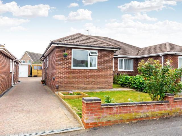 Bungalow for sale in Rushden