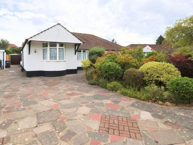Bungalow for sale in London Borough of Croydon, Greater London