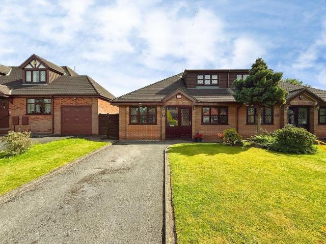 Bungalow for sale in Kitt's Moss, Bramhall